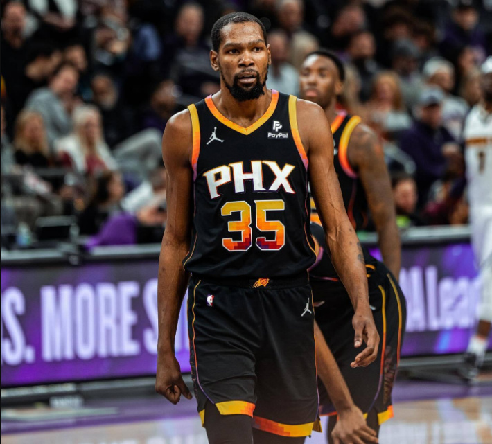 勇士爆发新星，杜兰特刷新纪录，引发争议球队迎来希望！的简单介绍