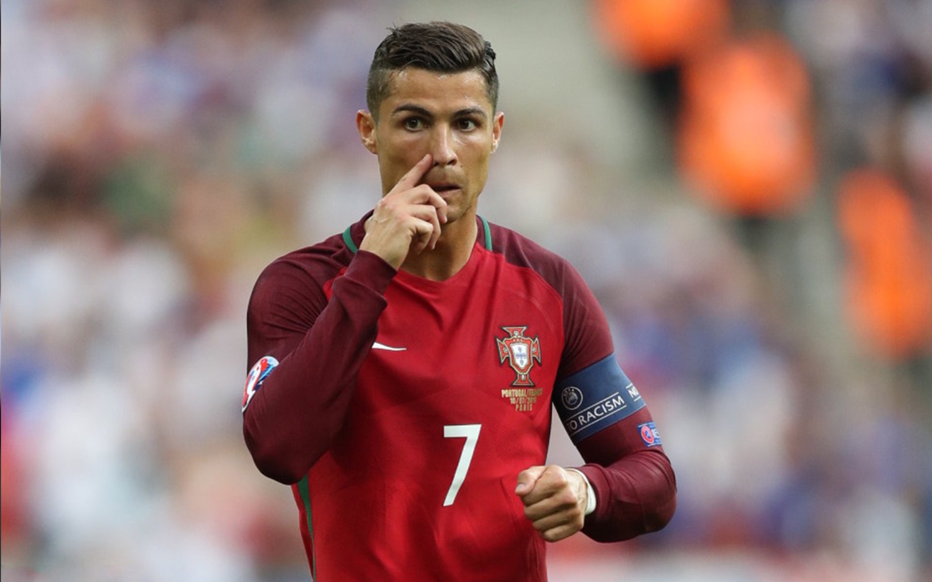 莱万多夫斯基连续十二场比赛得分，MAD战术不断突破，比赛高潮迭起